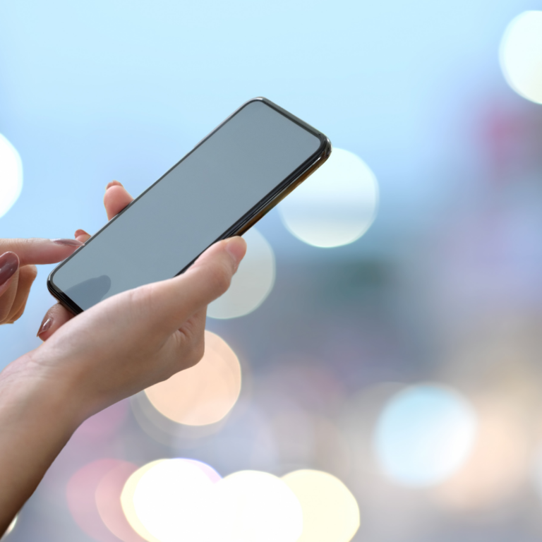 Limitación del uso del móvil personal en el trabajo