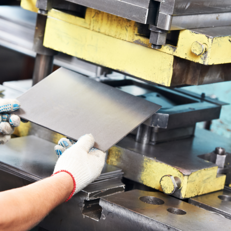 Operador/a de Pegado y Plegado/ Folding Gluing Operator