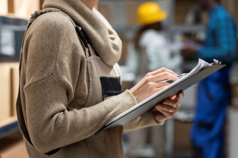 Administrativo/a de Logística y Almacén